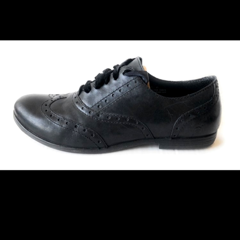 Born Wing Tip black shoes